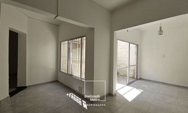 VENTA | Casa Interna Única con Patio y Terraza