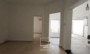 VENTA | Casa Interna Única con Patio y Terraza