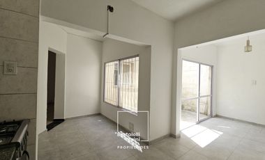 VENTA | Casa Interna Única con Patio y Terraza