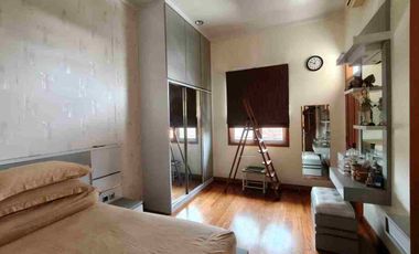 Rumah Mewah 2Lt Full Furnish Strategis di Colomadu