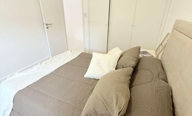 Dos ambientes con balcón saliente, centro. Mar del Plata.