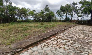 LOTE EN CONJUNTO CERRADO