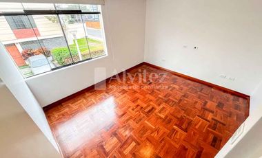 ALQUILO CASA EN SAN ISIDRO