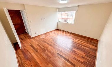 ALQUILO CASA EN SAN ISIDRO