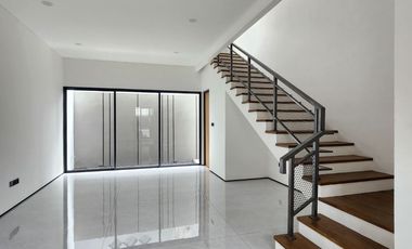 Rumah wow Strategis di Sekelimus dkt Tol Buahbatu Turangga Kiaracondong SMAN 22 Batununggal