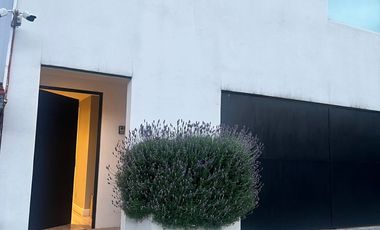 Venta o renta de casa en Privada de Cedros