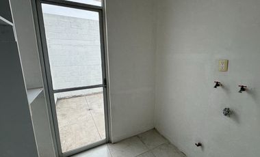 ¡Precio a tratar! | Casa en esquina con terreno excedente Terranova, Corregidora