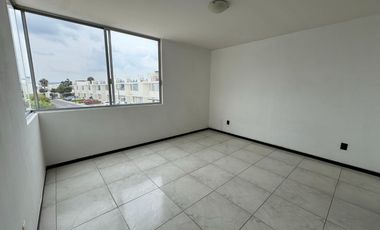 ¡Precio a tratar! | Casa en esquina con terreno excedente Terranova, Corregidora