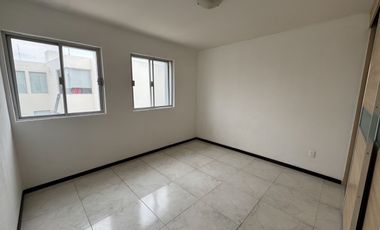 ¡Precio a tratar! | Casa en esquina con terreno excedente Terranova, Corregidora