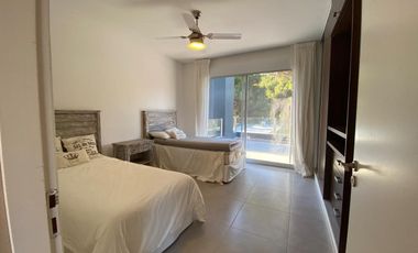 Casa cinco ambientes en venta. Barrio Residencial 1 de Costa Esmeralda. Costa Atlántica.