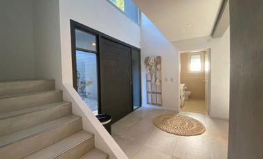 Casa cinco ambientes en venta. Barrio Residencial 1 de Costa Esmeralda. Costa Atlántica.