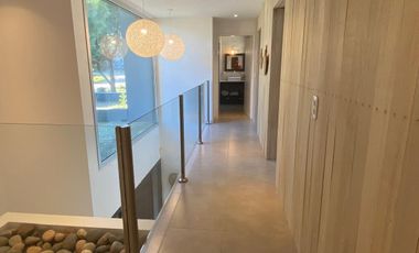 Casa cinco ambientes en venta. Barrio Residencial 1 de Costa Esmeralda. Costa Atlántica.