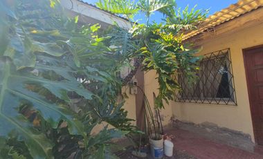 Excelente propiedad con local comercial en privilegiado sector, La Calera