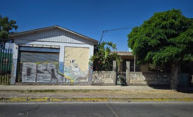 Excelente propiedad con local comercial en privilegiado sector, La Calera