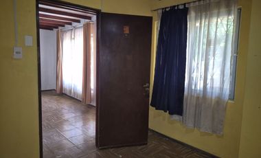 Excelente propiedad con local comercial en privilegiado sector, La Calera