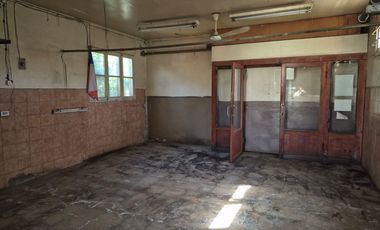 Excelente propiedad con local comercial en privilegiado sector, La Calera