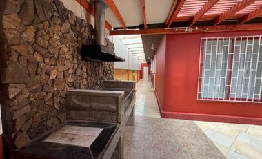 SE ARRIENDA CASA EN SAN FRANCISCO DE LIMACHE – CALLE URMENETA