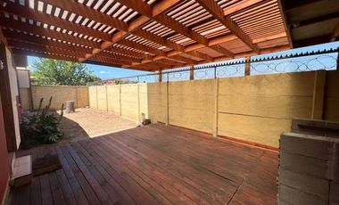 SE ARRIENDA CASA EN SAN FRANCISCO DE LIMACHE – CALLE URMENETA