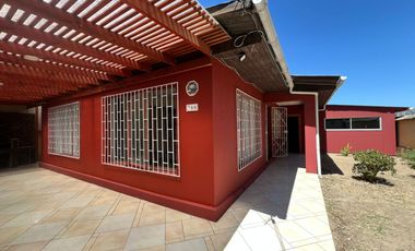 SE ARRIENDA CASA EN SAN FRANCISCO DE LIMACHE – CALLE URMENETA