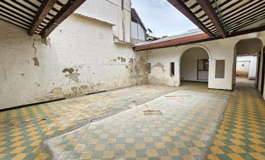 SE VENDE CASA EN BARRIO BOLIVAR!!