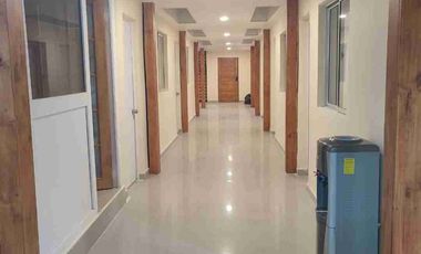 SE ARRIENDA PROPIEDAD GRANDE PARA EMPRESA Y SUS TRABAJADORES 19 HABITACIONES SINGLES , TOTALMENTE AMOBLADA Y EQUIPADA 19 A 20 PERSONAS