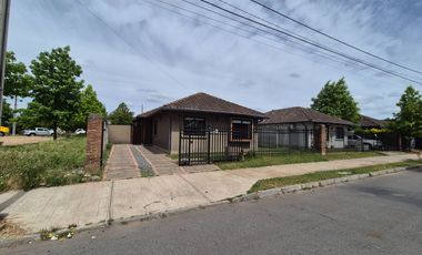 Comoda Casa en Parque del Sol en Venta.