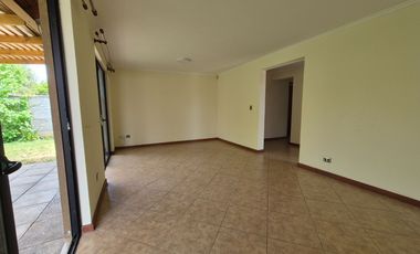 Comoda Casa en Parque del Sol en Venta.
