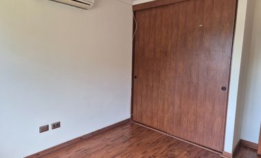 Comoda Casa en Parque del Sol en Venta.