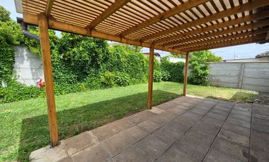 Comoda Casa en Parque del Sol en Venta.