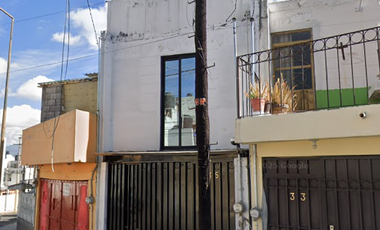 Casa en Unidad Habitacional de La Rosa Puebla Puebla.