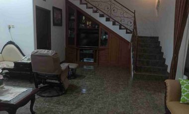Jual Rumah mewah dua lantai di celeban Umbulharjo Yogyakarta