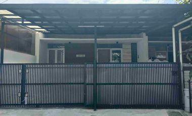 Rumah 1 lantai di Taman Holis Indah II, non furnished