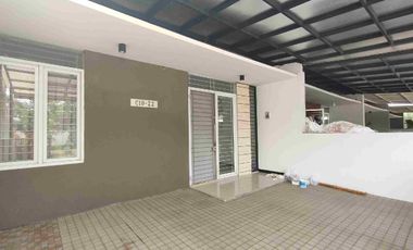 Rumah 1 lantai di Taman Holis Indah II, non furnished