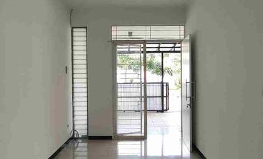 Rumah 1 lantai di Taman Holis Indah II, non furnished