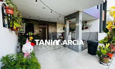 Vendo Bonita Casa en Fraccionamiento Privado en Amatlán.