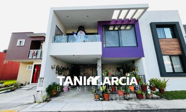 Vendo Bonita Casa en Fraccionamiento Privado en Amatlán.
