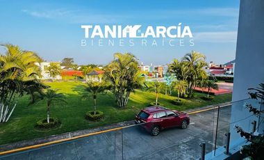 Vendo Bonita Casa en Fraccionamiento Privado en Amatlán.