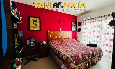 Vendo Bonita Casa en Fraccionamiento Privado en Amatlán.