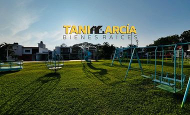 Vendo Bonita Casa en Fraccionamiento Privado en Amatlán.