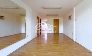 Edificio en venta en Jardines del Bosque, Guadalajara, Jalisco.