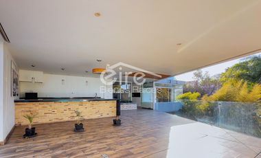 Edificio en venta en Jardines del Bosque, Guadalajara, Jalisco.