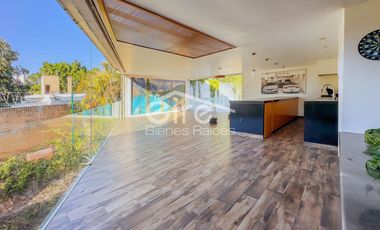 Edificio en venta en Jardines del Bosque, Guadalajara, Jalisco.