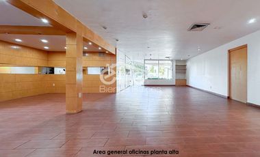 Edificio en venta en Jardines del Bosque, Guadalajara, Jalisco.