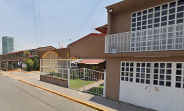 VENTA DE HERMOSA CASA BOSQUE DE LOS LIMONEROS EN COACALCO !