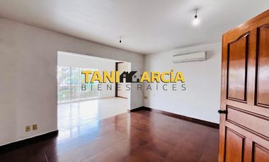 Vendo Bella Casa en Fraccionamiento Privado Virginia en Córdoba.