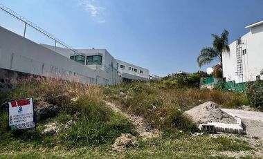 TERRENO EN VENTA CON SERVICIOSA SUBTERRANEOS