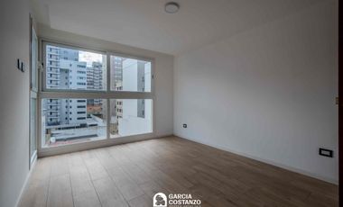 Venta de Piso de Categoría en La Perla con Vista al Mar!