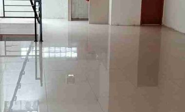 DISEWAKAN RUKO STRATEGIS COCOK UNTUK KANTOR PINGGIR JALAN RAYA BOGOR