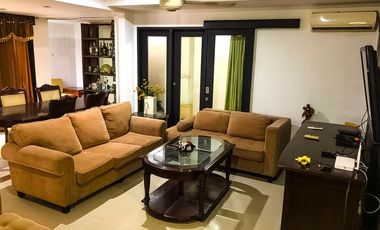 Rumah semi villa dekat legian kerobokan kuta badung bali