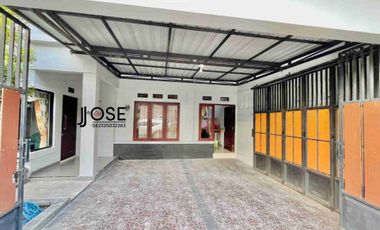 Rumah Mewah 2 lt BONUS FURNISH dekat Manahan Solo KOTA